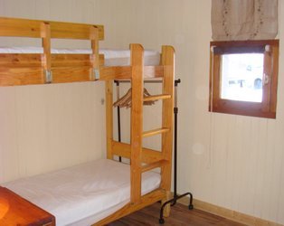 Louer un appartement  Valmorel : la chambre avec deux lits